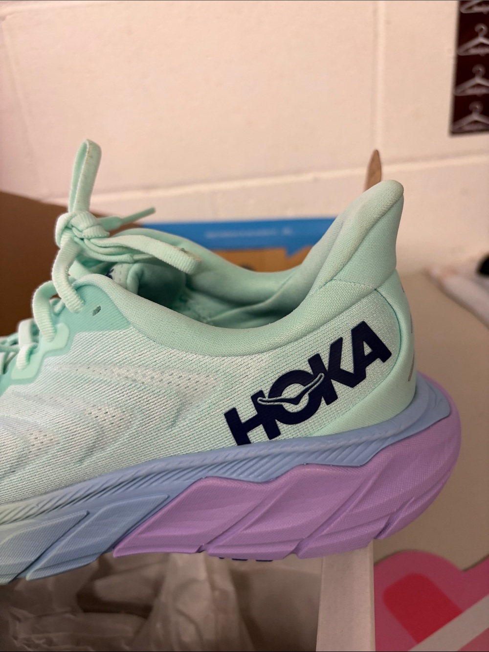W/box W Arahi 6 Sz 8.5B women's Hoka Mint Green and Lavender Athletic Sneakers - Picture 2 of 6